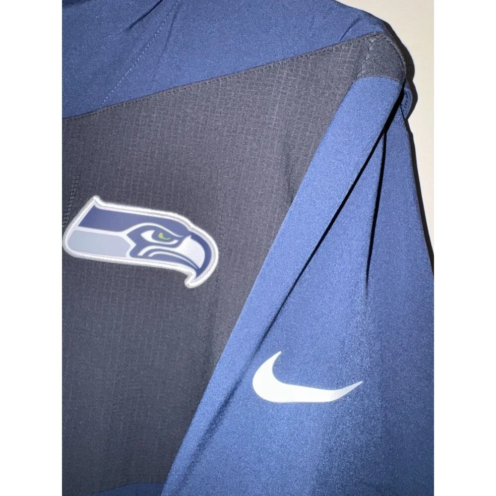 Men's XL Nike NFL Seattle Seahawks Team Issued PE Pregame 1/2 Zip Anorak Jacket